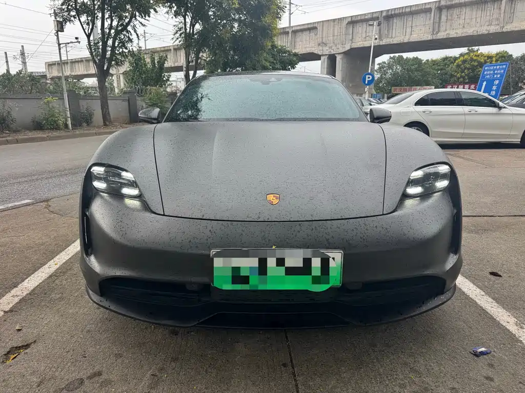 Porsche Taycan — миниатюра 2