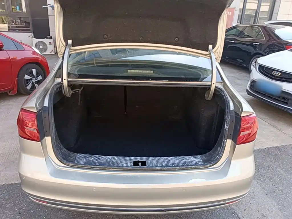 Volkswagen Bora — миниатюра 19