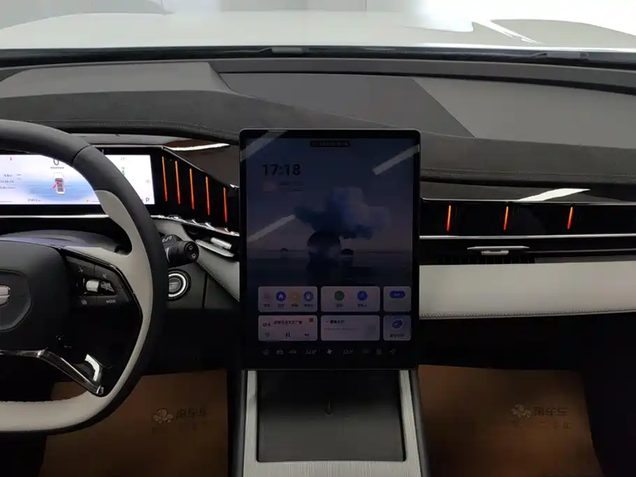 Geely Boyue L — миниатюра 13