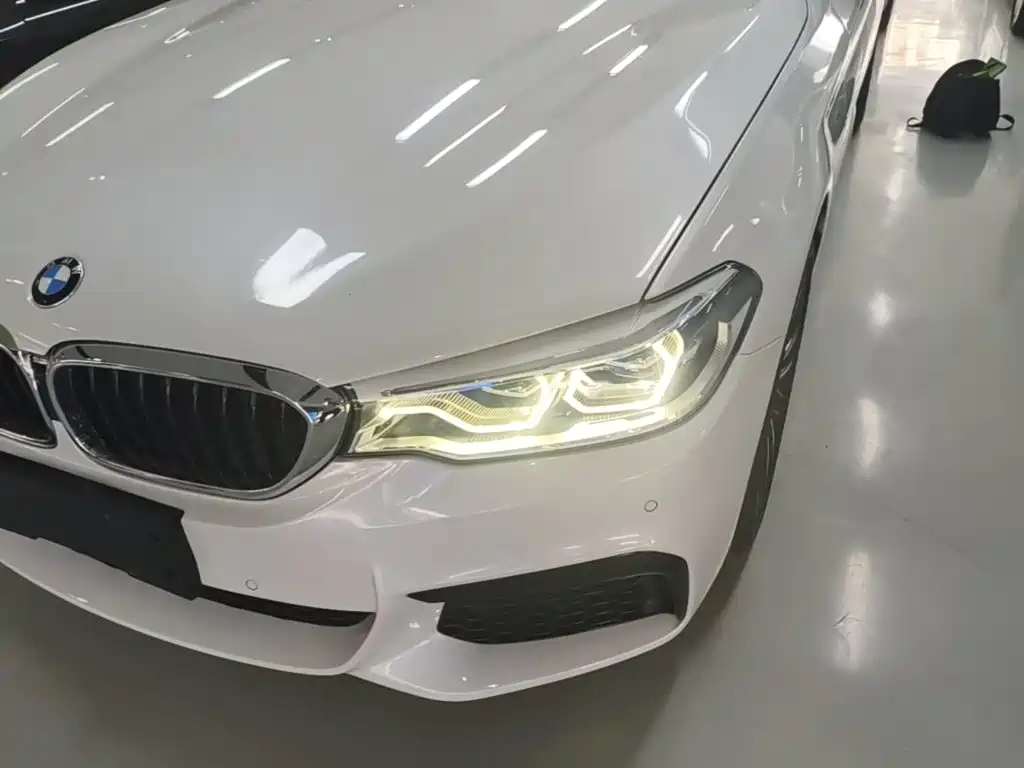 BMW 5 Series — миниатюра 24