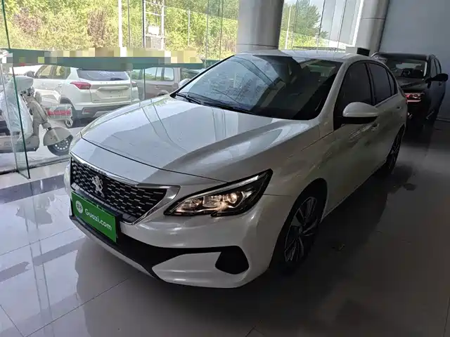 Peugeot 408