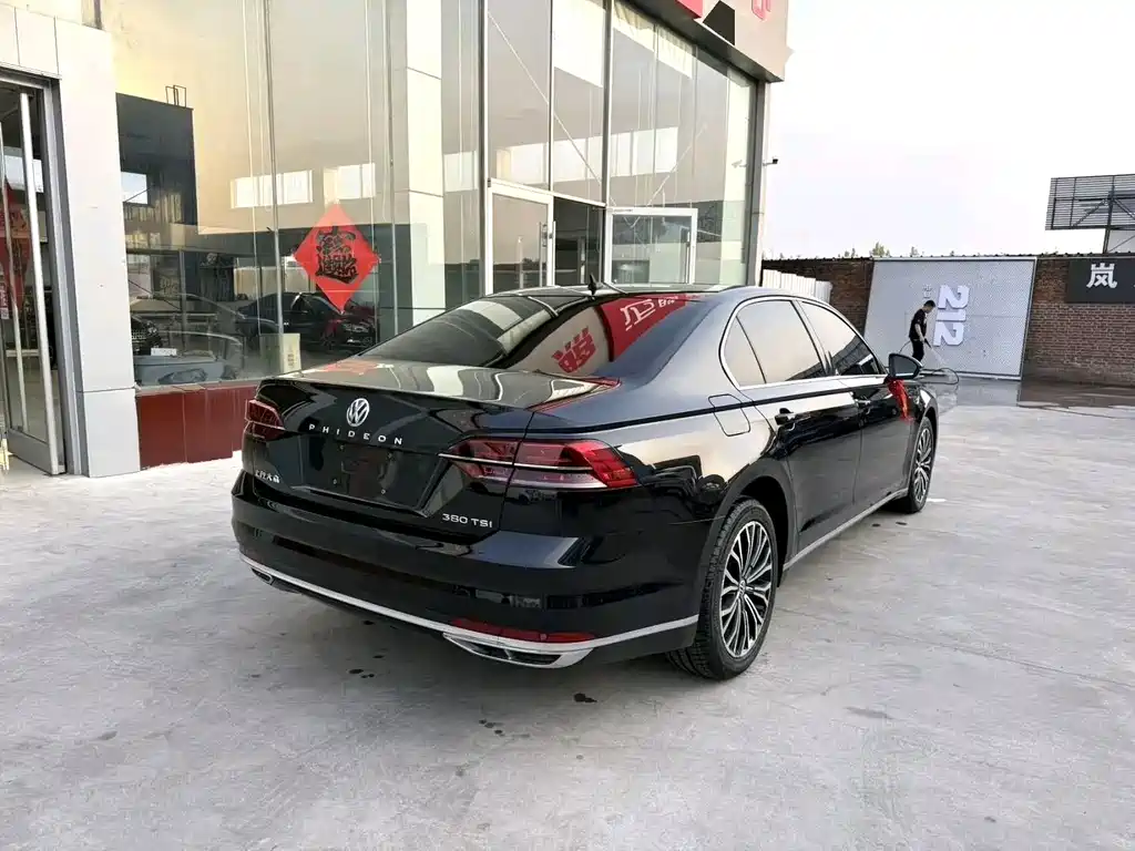 Volkswagen Phideon — миниатюра 6