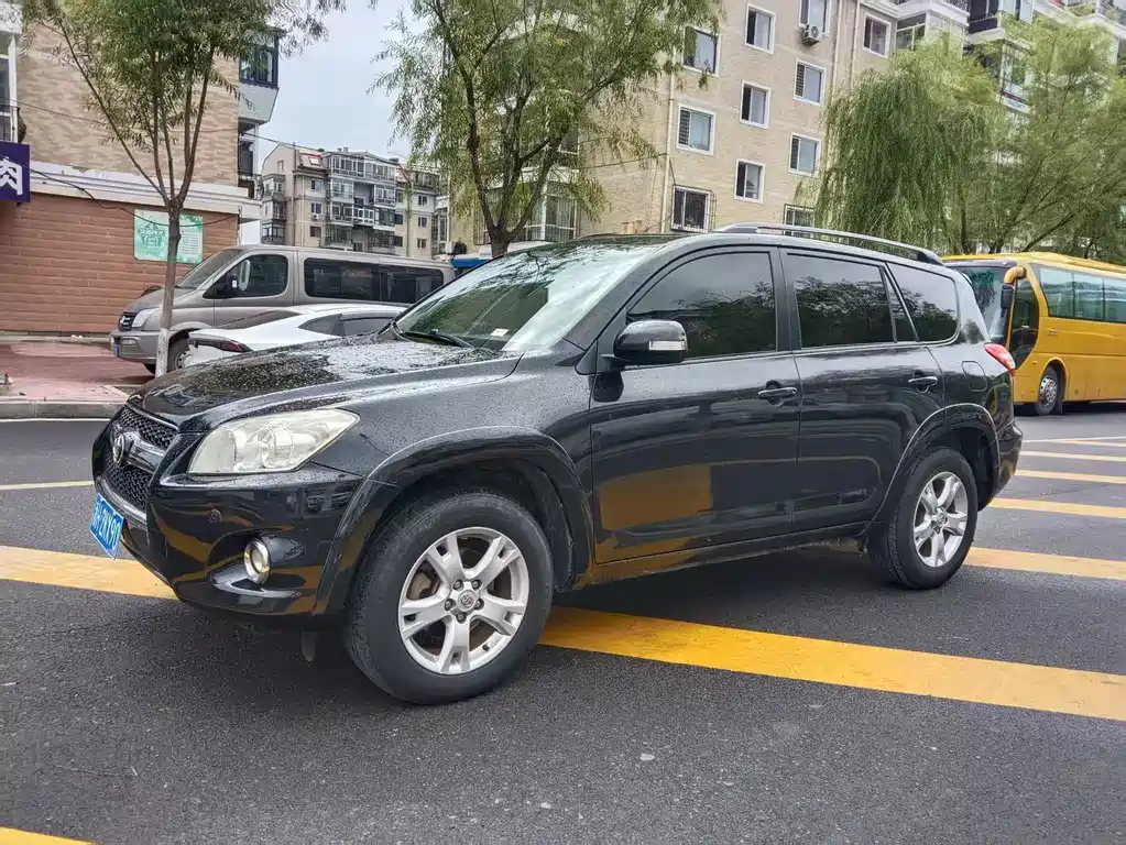 Toyota RAV4 2012