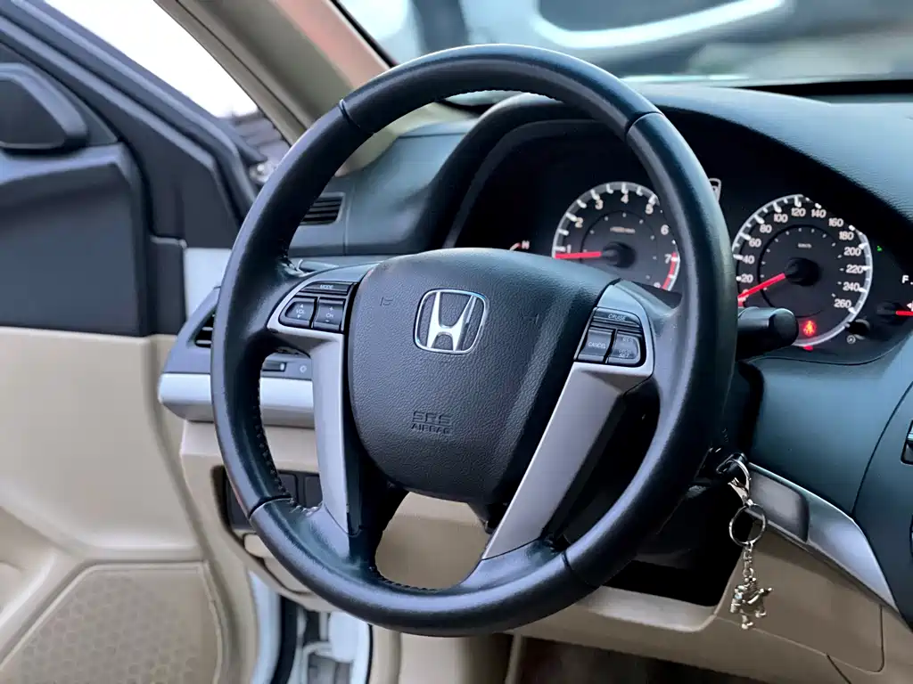 Honda Accord — миниатюра 11