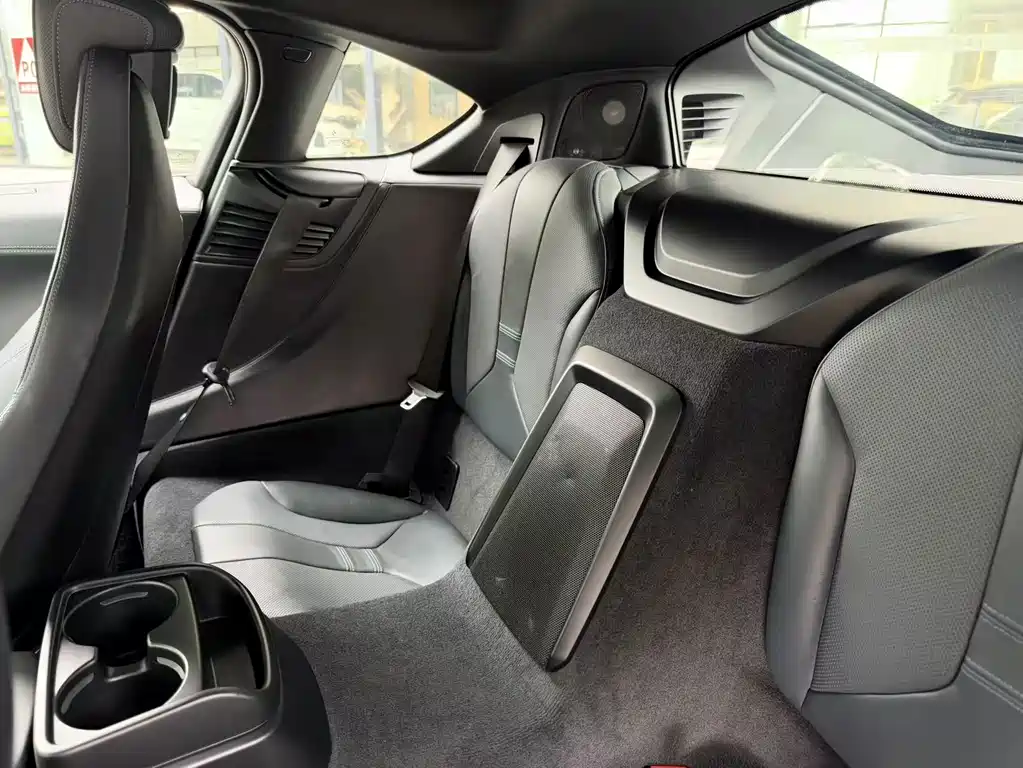 BMW i8 — миниатюра 13