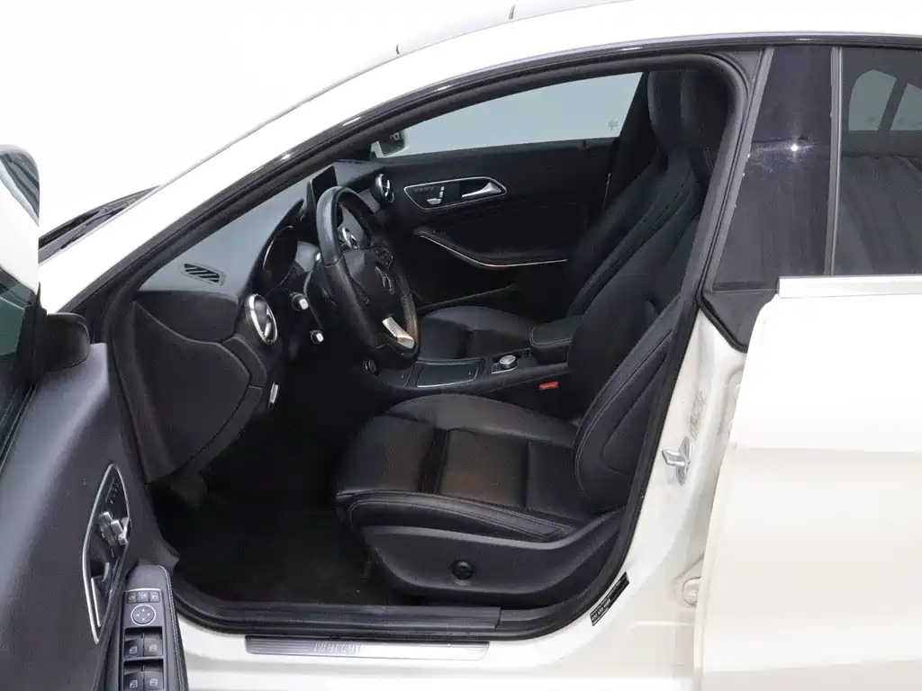 Mercedes-Benz CLA (Import) — миниатюра 11