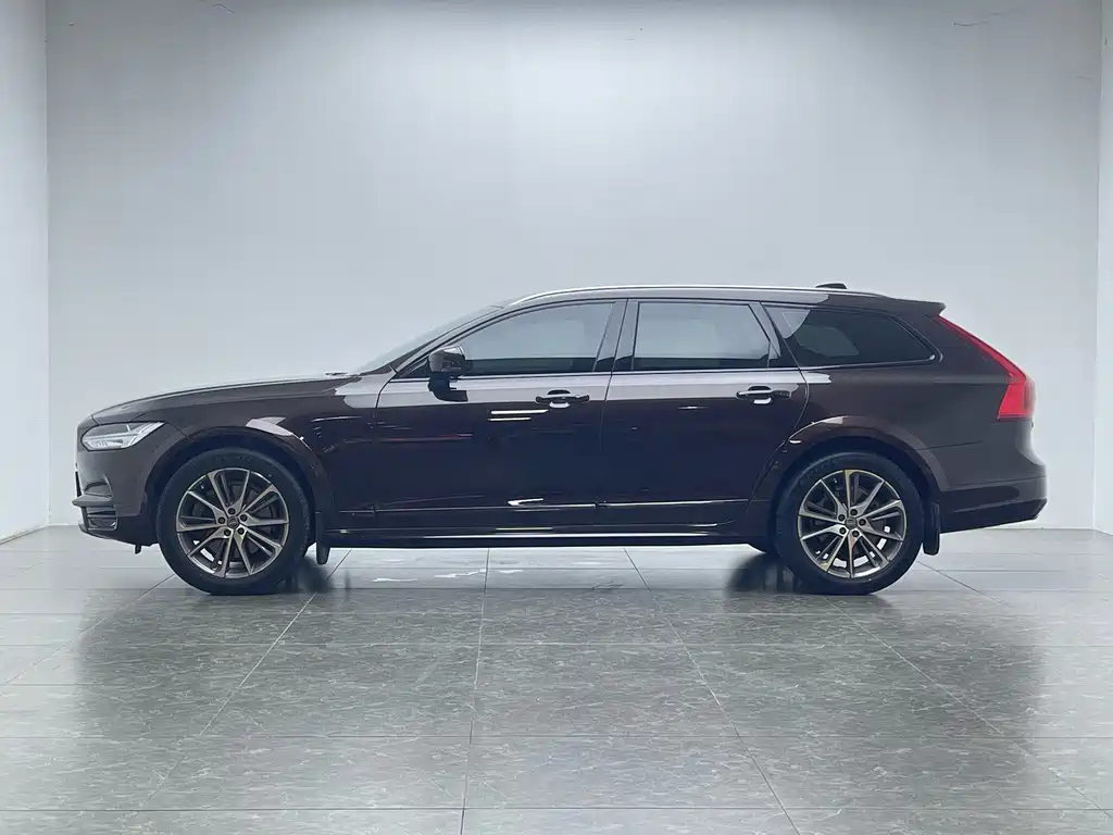 Volvo V90 — миниатюра 8
