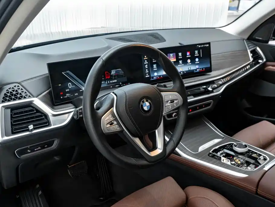 BMW X7 — миниатюра 25