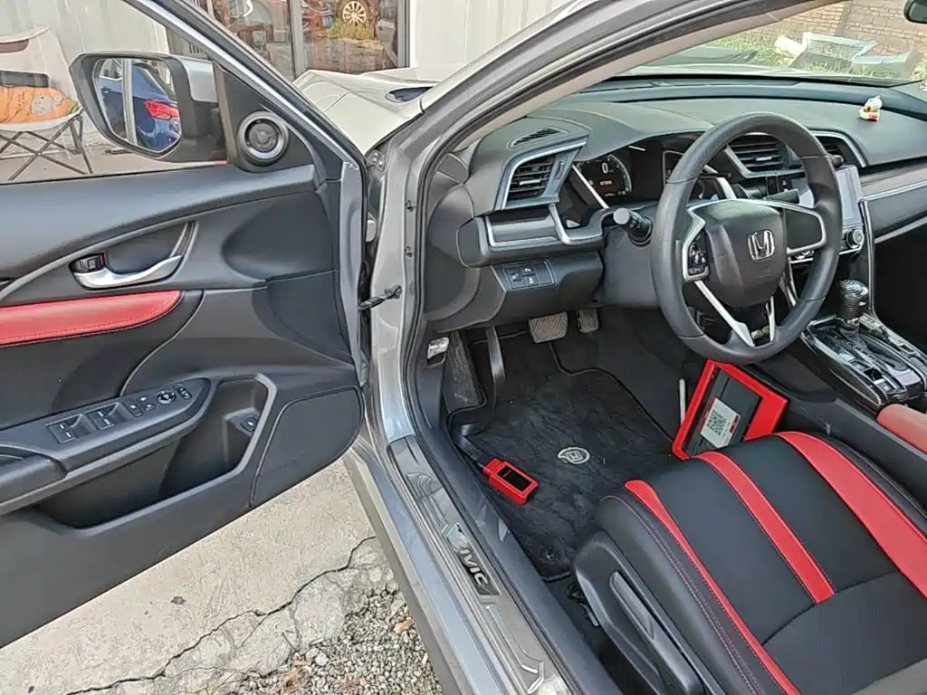Honda Civic — миниатюра 16