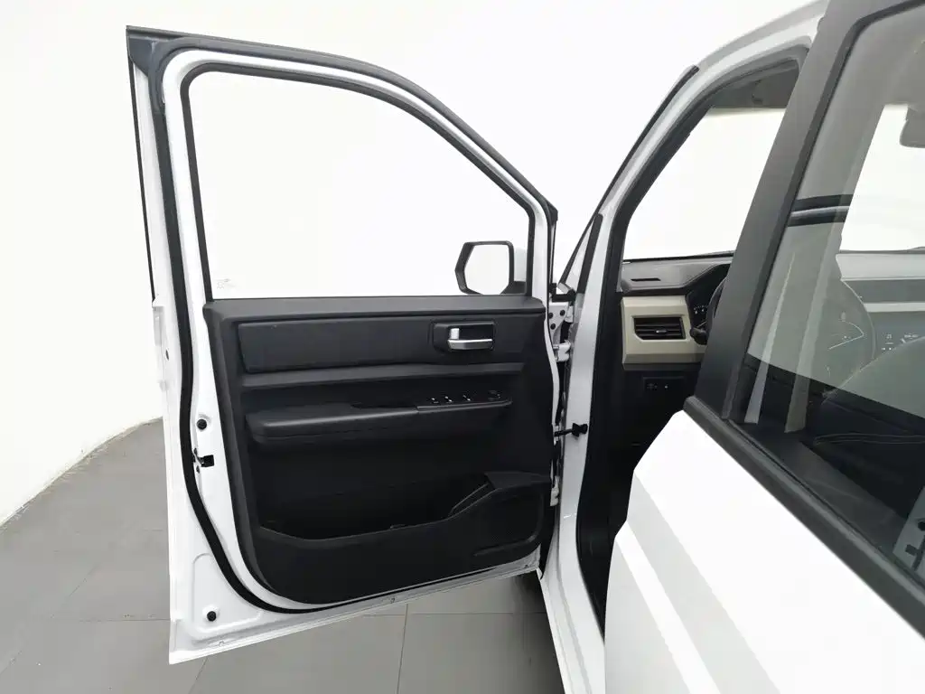 Wuling Hongguang PLUS — миниатюра 8