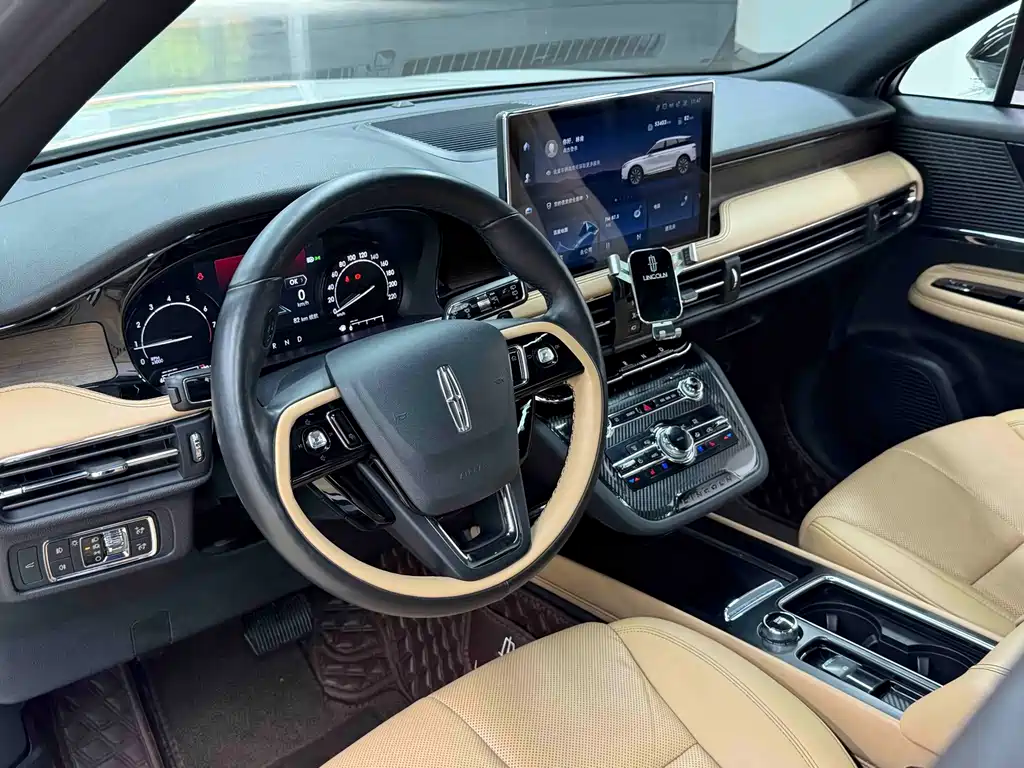 Lincoln Corsair — миниатюра 11