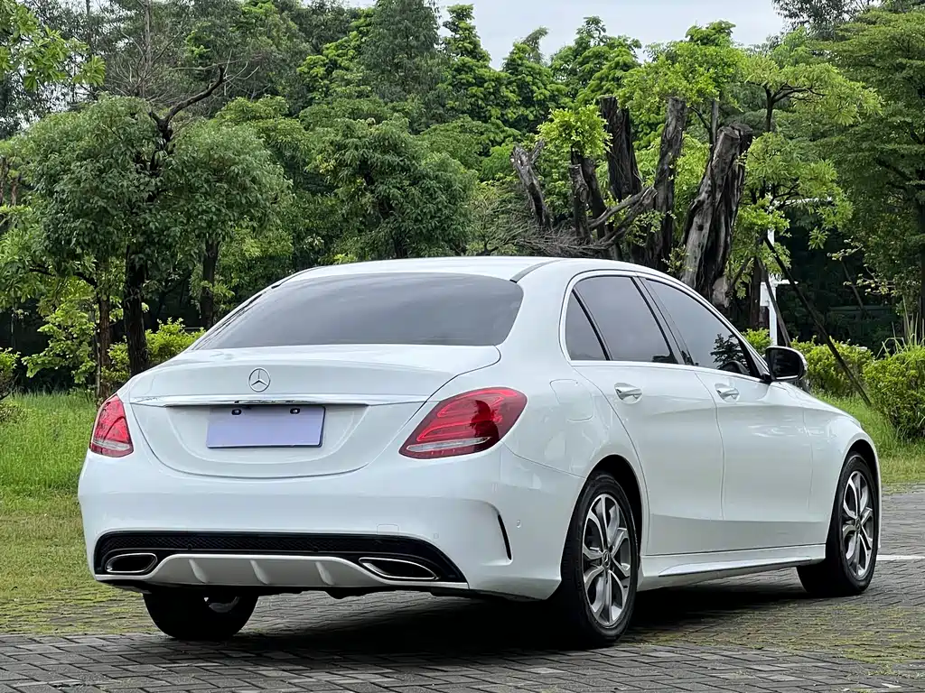 Mercedes-Benz C-Class — миниатюра 4
