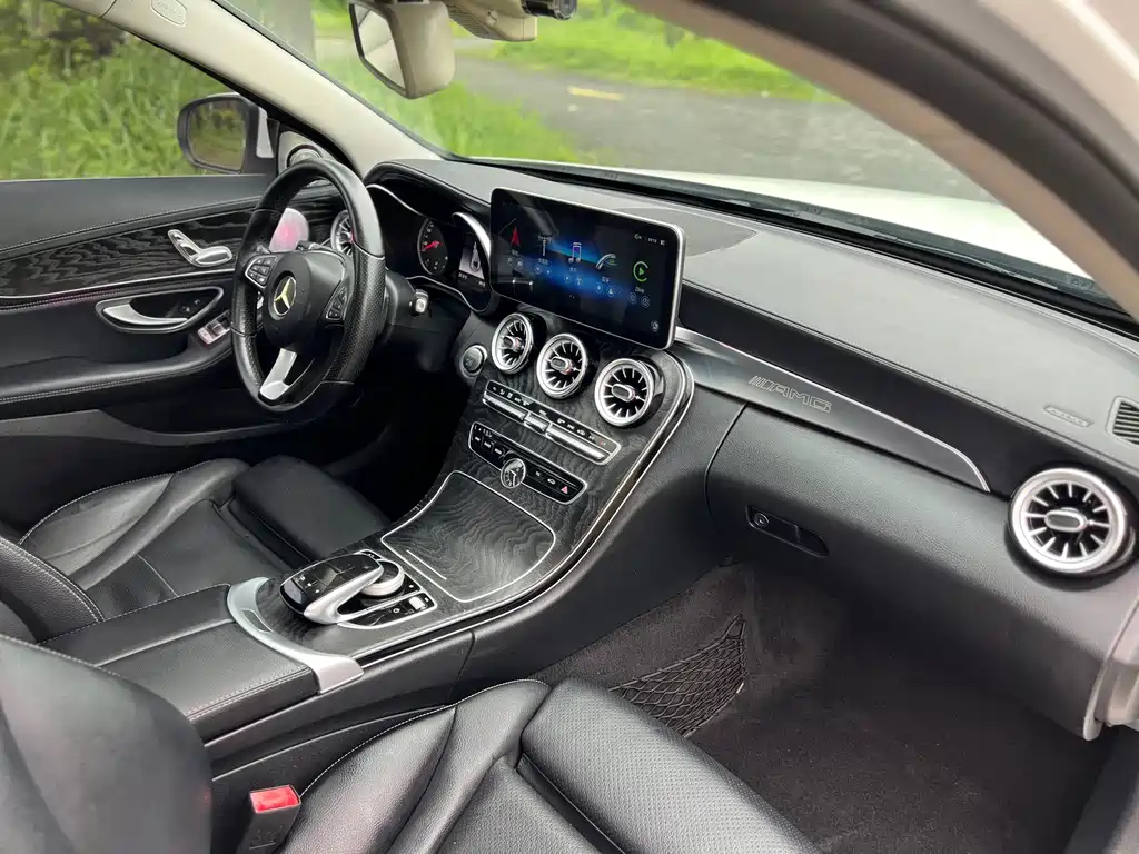 Mercedes-Benz C-Class — миниатюра 12