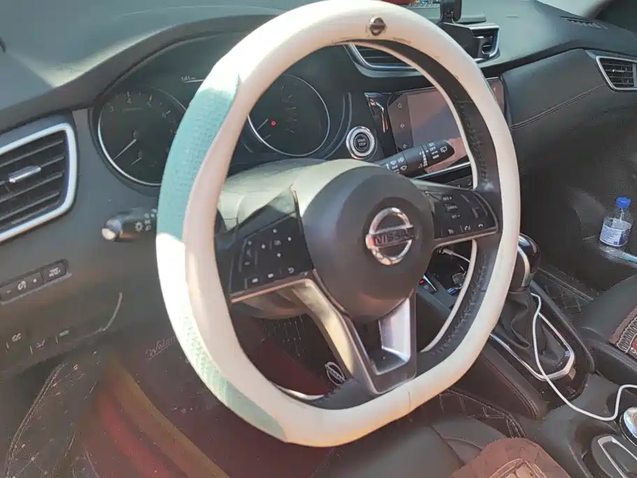 Nissan Qashqai — миниатюра 12