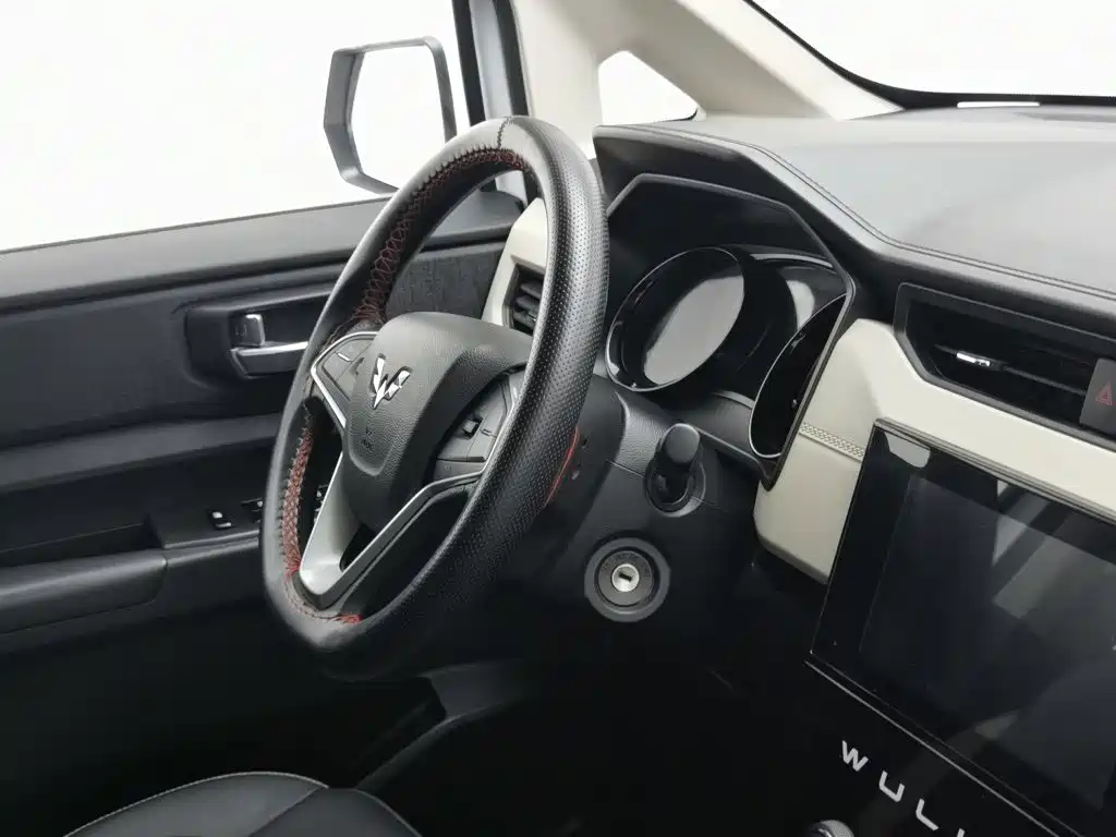 Wuling Hongguang PLUS — миниатюра 22
