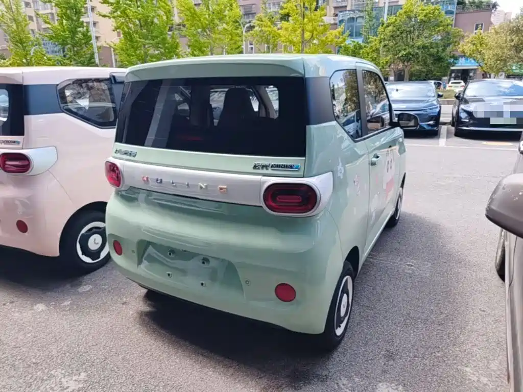 Wuling MINIEV — миниатюра 7