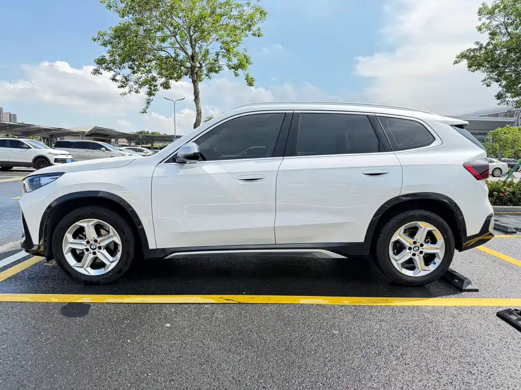 BMW X1 2023 sDrive20Li X