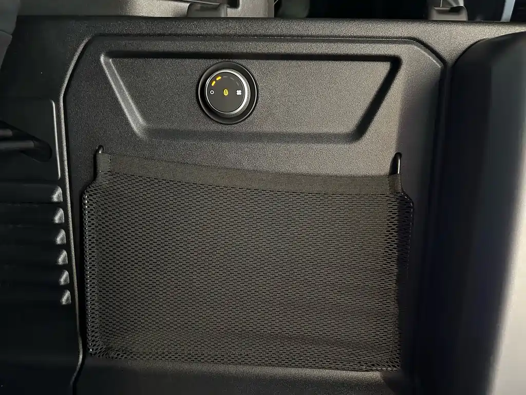 Land Rover Defender — миниатюра 20