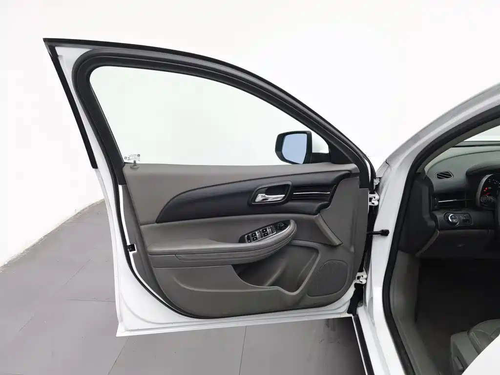 Chevrolet Malibu — миниатюра 8