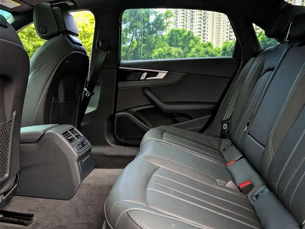 Audi A4L — миниатюра 6