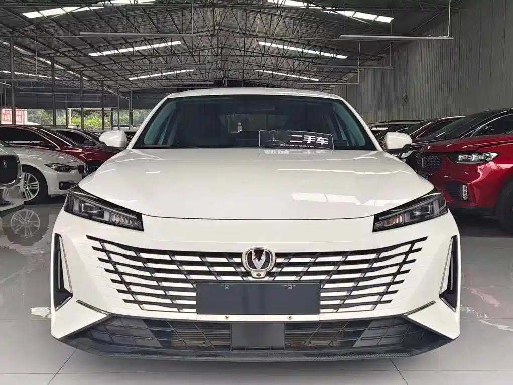 Changan Eado — миниатюра 2