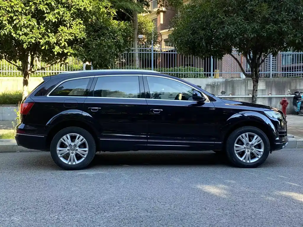 Audi Q7 — миниатюра 3