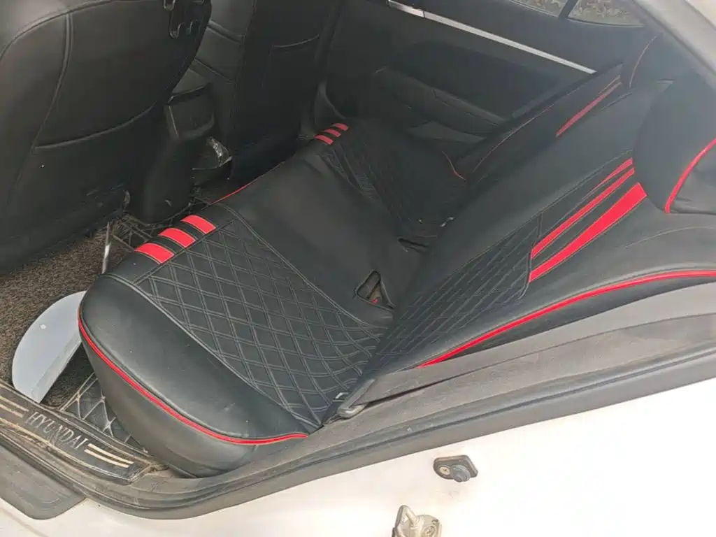 Hyundai Elantra — миниатюра 17