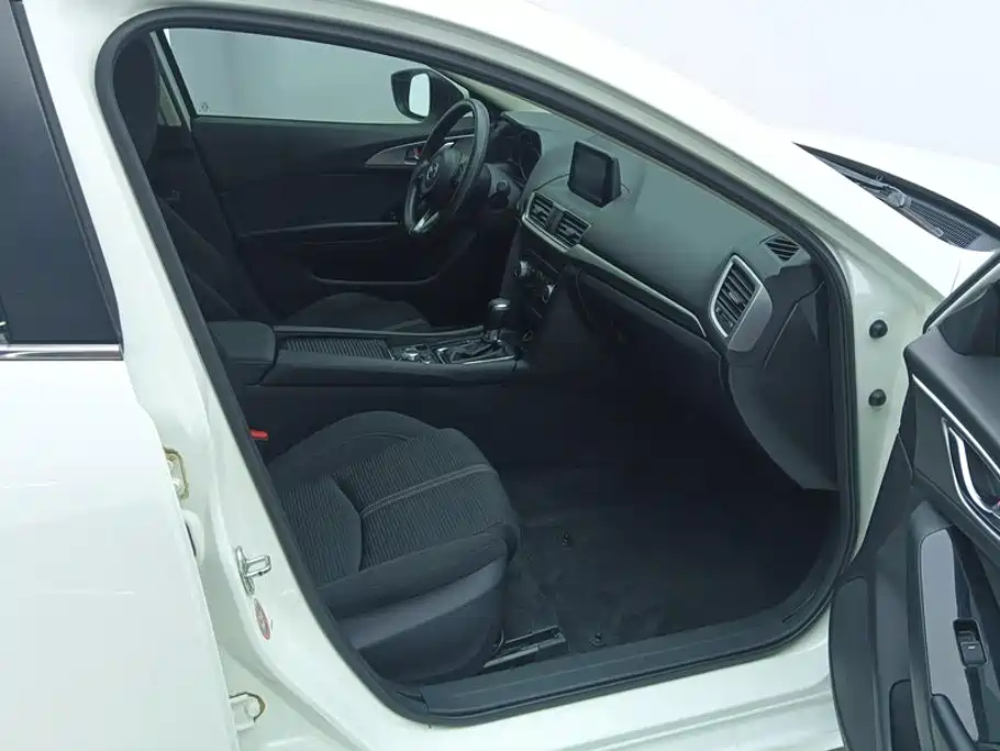 Mazda 3 Axela — миниатюра 8