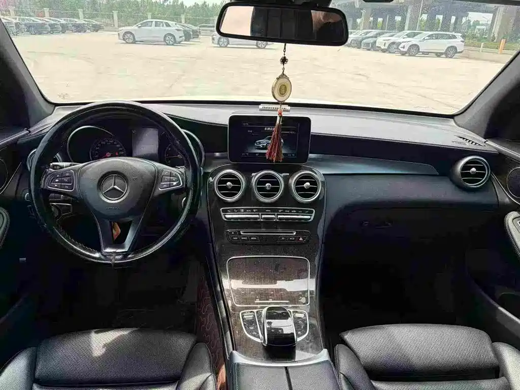 Mercedes-Benz GLC 2017 GLC 260 4MATIC Luxury