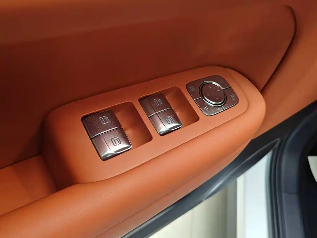 Li Auto Li L6 — миниатюра 13