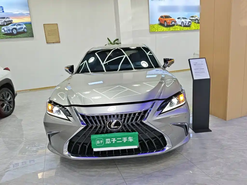 Lexus ES — миниатюра 3