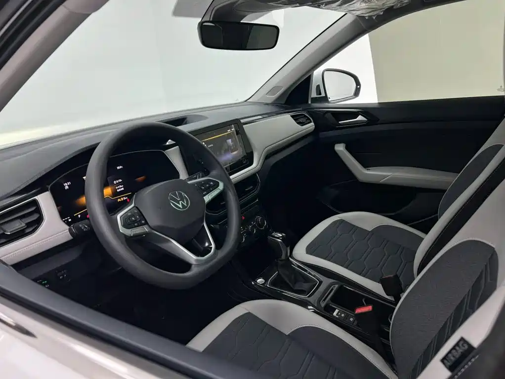 Volkswagen Tharu — миниатюра 10