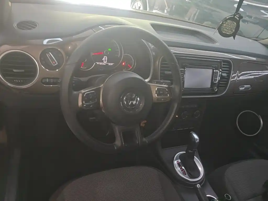 Volkswagen Beetle — миниатюра 11