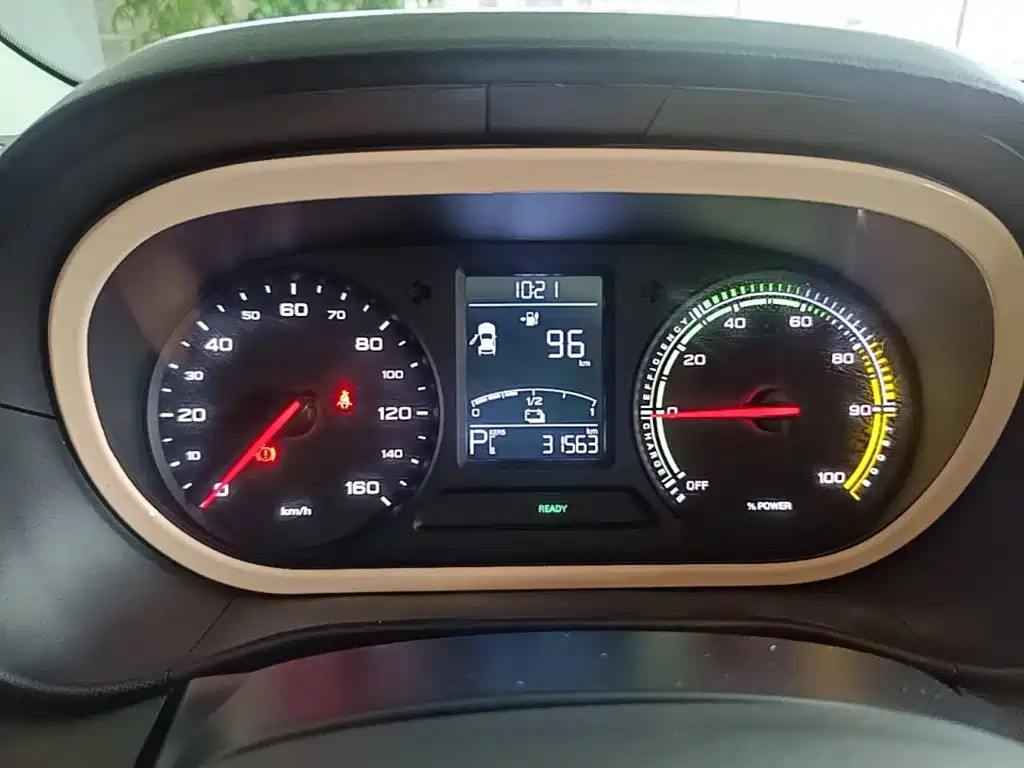 Roewe Clever — миниатюра 12