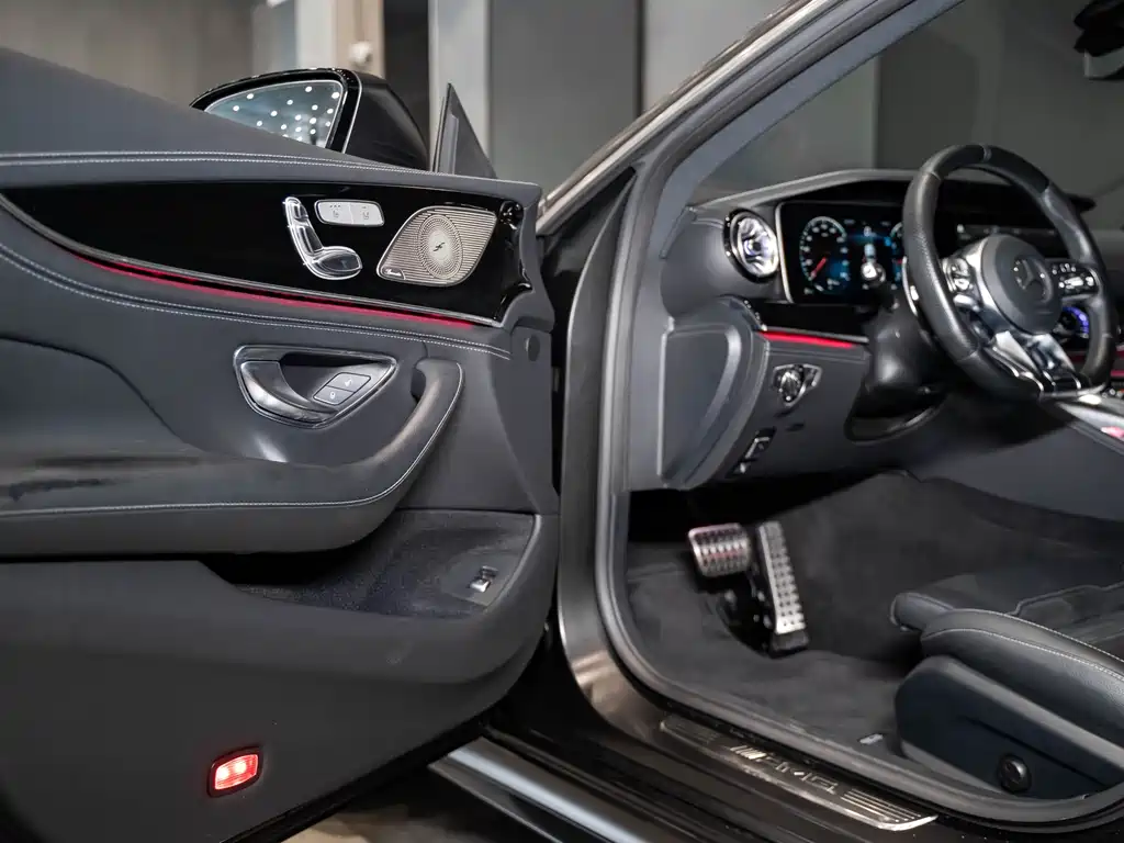 MERCEDES-BENZ AMG GT