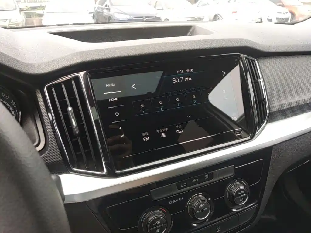 Skoda Kamiq — миниатюра 13
