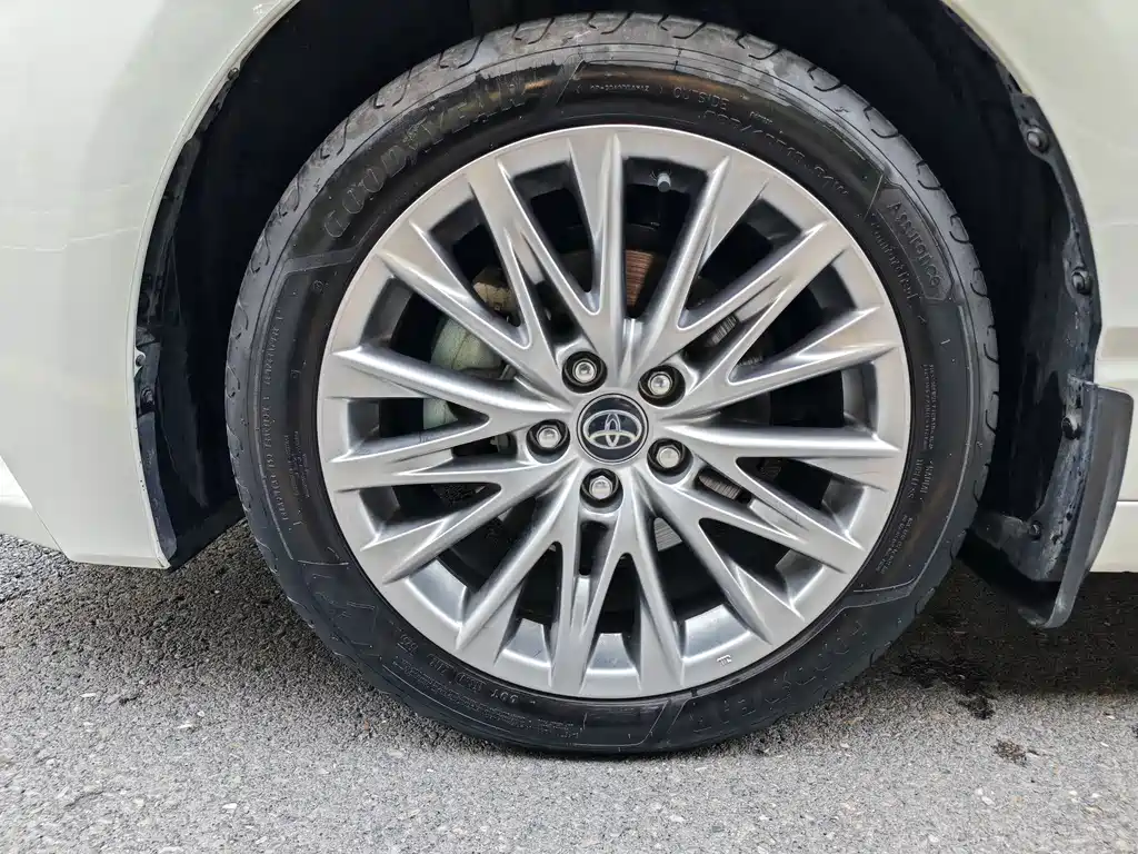 Toyota Avalon — миниатюра 14
