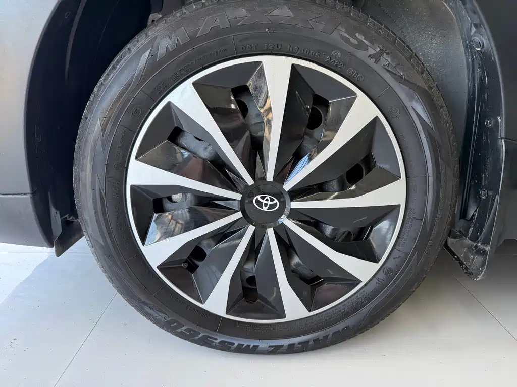 Toyota Yaris L — миниатюра 14