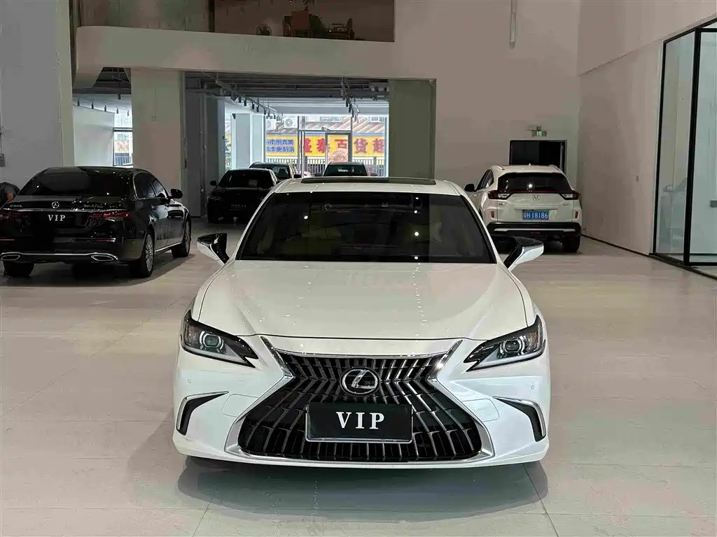 Lexus ES — миниатюра 2