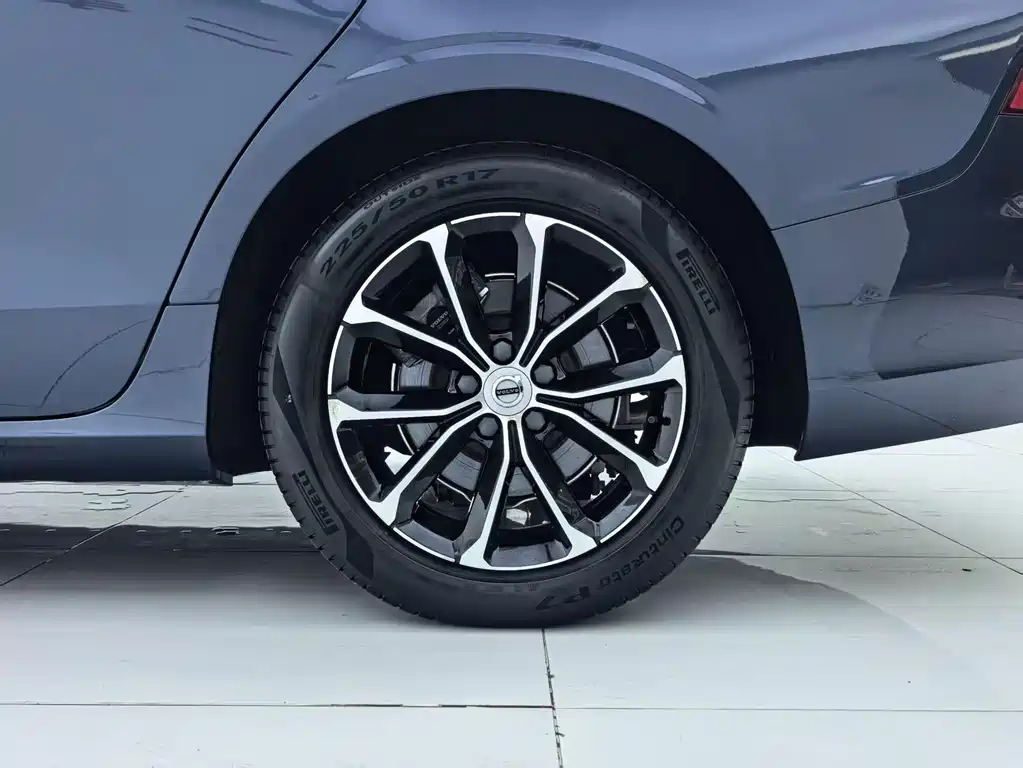 Volvo S60 — миниатюра 25