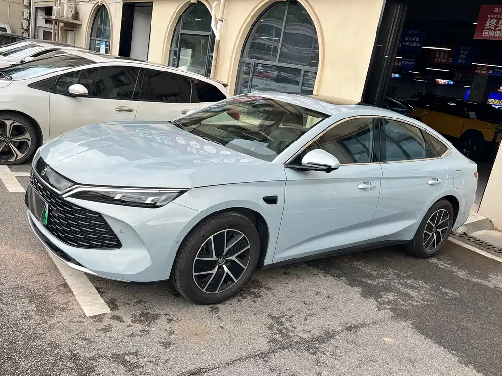 Byd Qin L 2025