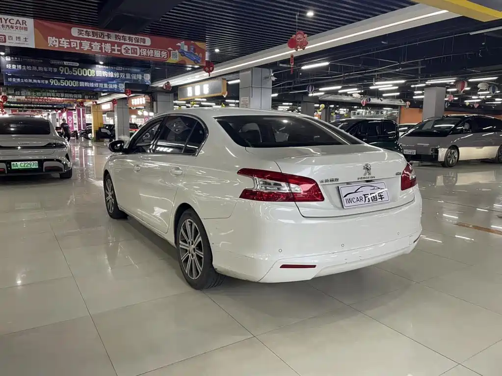 Peugeot 408 2015 1.2T AT Luxury