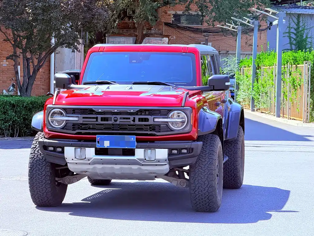 Ford Bronco (Import)