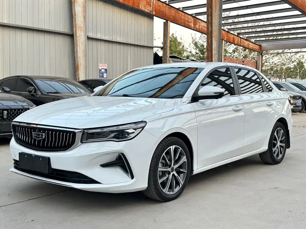 Geely Emgrand 2023 4 Champion 1.5L CVT Luxury