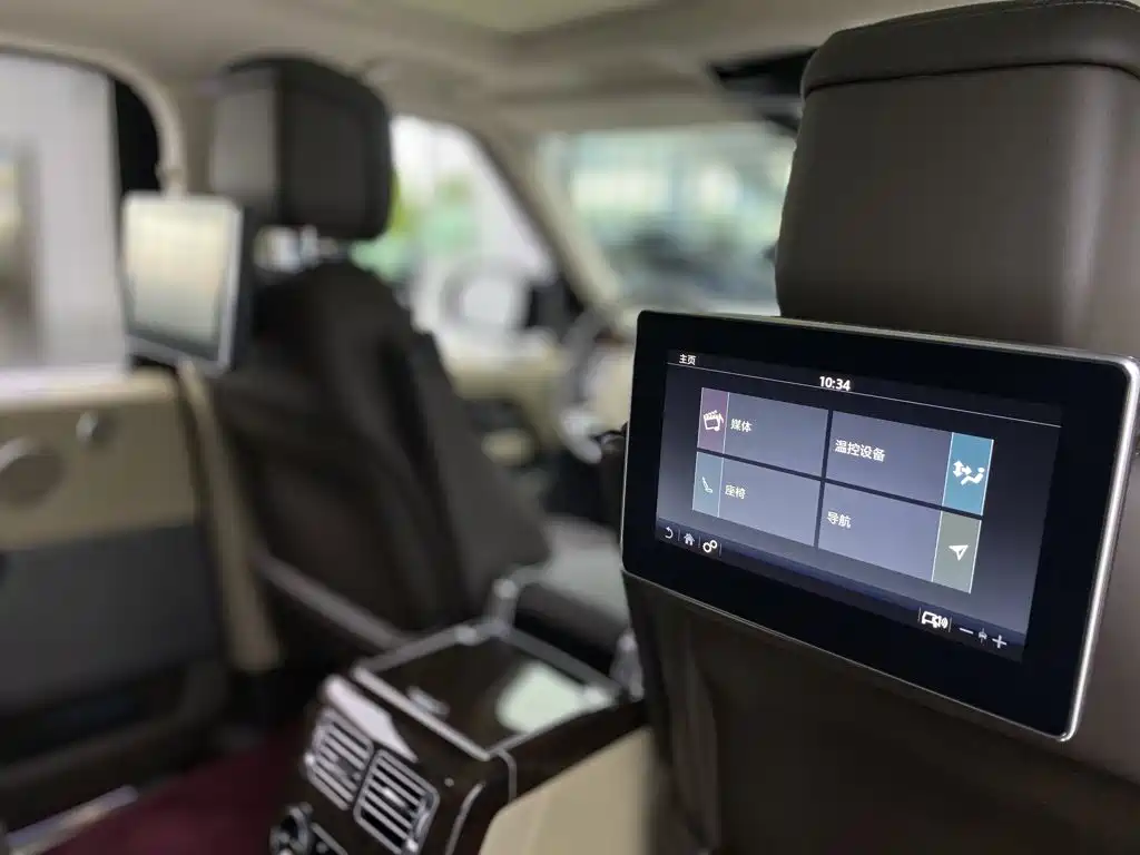 Land Rover Range Rover — миниатюра 32