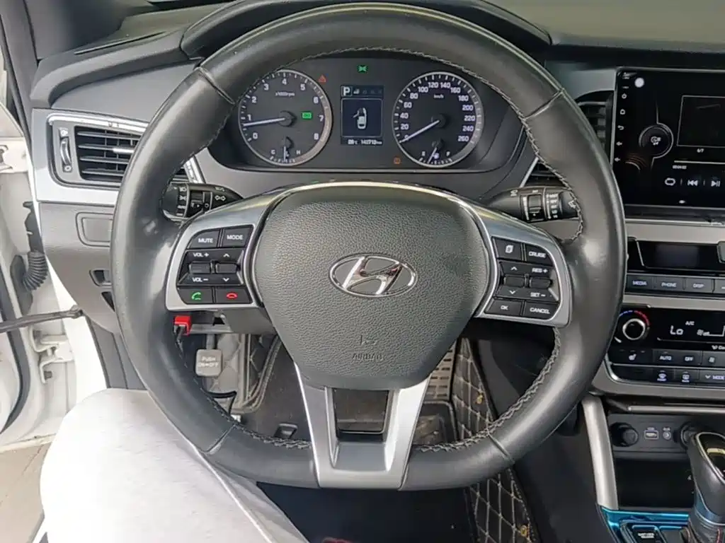 Hyundai Sonata — миниатюра 11