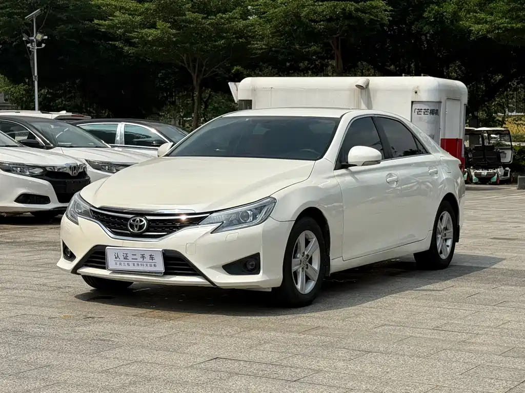 Toyota Reiz