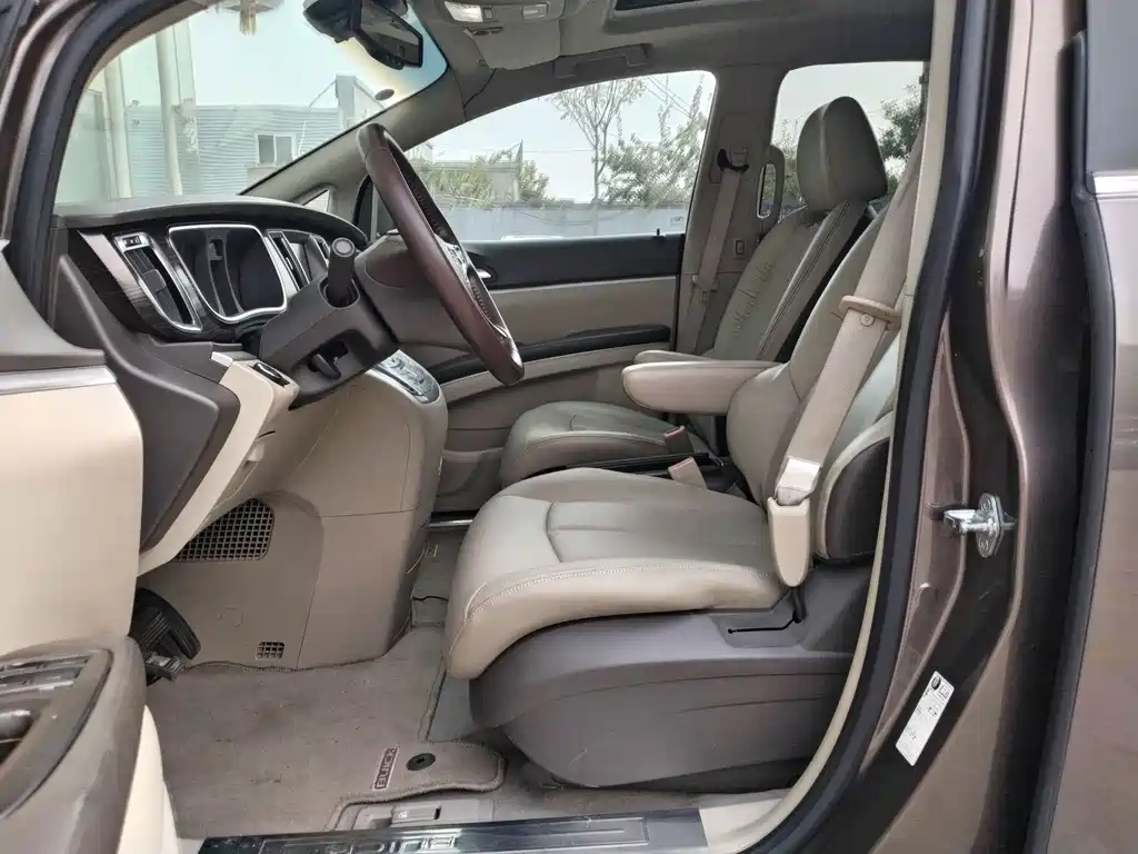 Buick GL8 — миниатюра 5