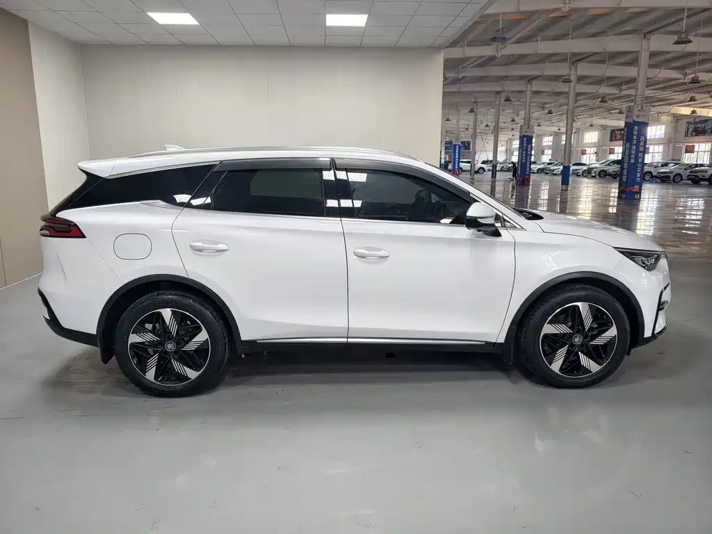 BYD Tang New Energy — миниатюра 7
