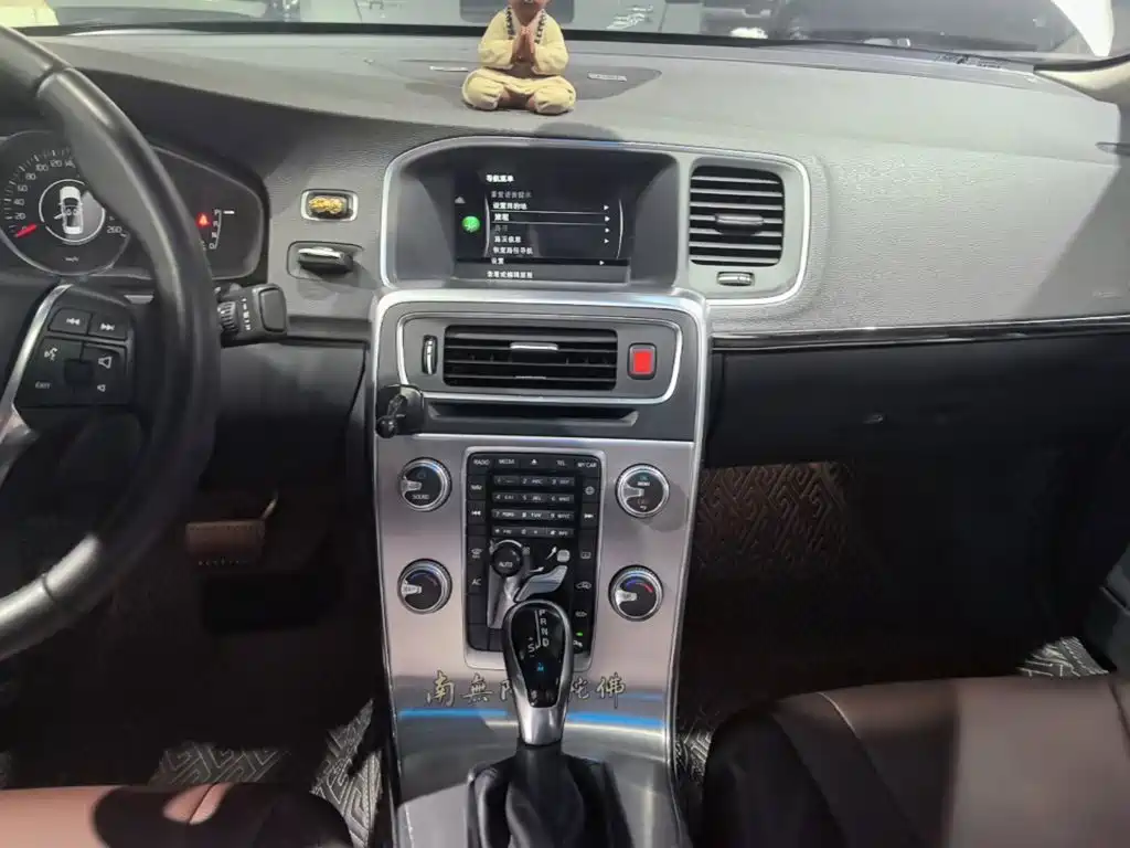 Volvo S60 — миниатюра 13